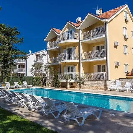 Apartmán Wunderschoenes In Mit Gemeinschaftlichem Pool- Grill Und T By Interhome Jadranovo